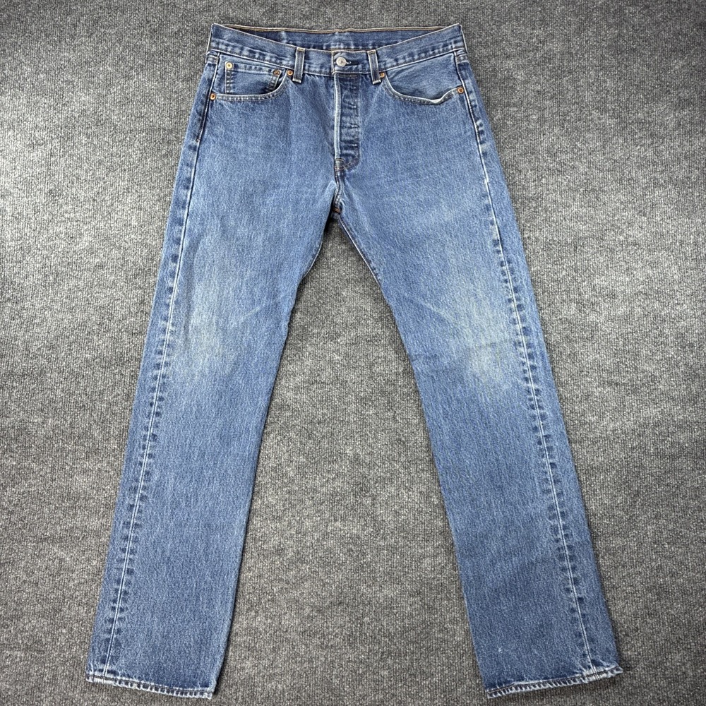 Levis 501 Jeans Mens 31x32 Blue Button Fly Denim Original Straight Medium Wash